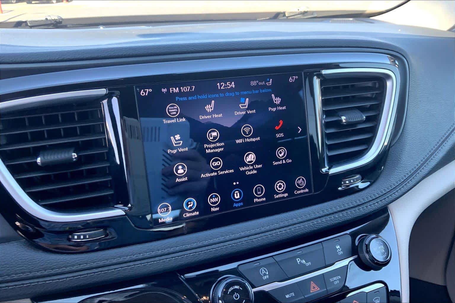 Used 2020 Chrysler Pacifica Limited FWD image 34