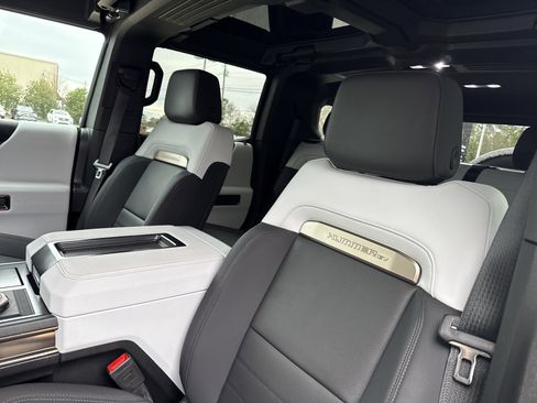 Used 2024 GMC Hummer EV 2X image 23