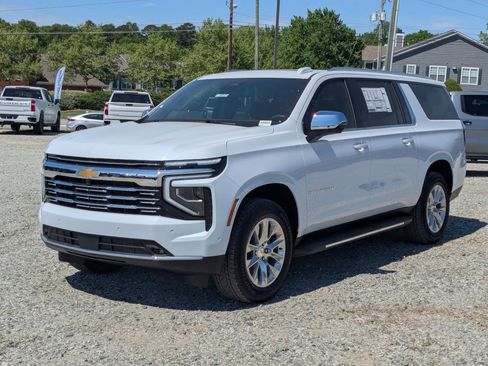 New 2026 Chevrolet Suburban Premier w/ Sun And Tow Package AWD/4WD image 5