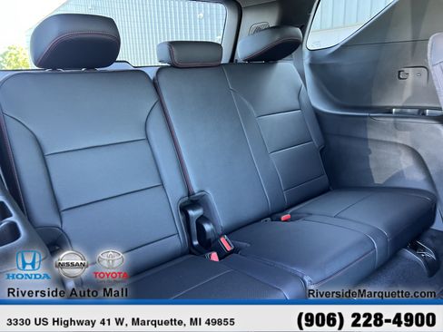 Used 2026 Chevrolet Traverse RS w/ LPO, Floor Liner Package AWD/4WD image 26