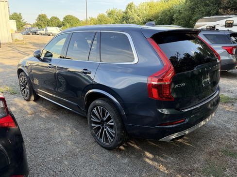 Used 2021 Volvo XC90 T5 Momentum w/ Climate Package AWD/4WD image 8