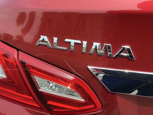 Used 2016 Nissan Altima 2.5 SL w/ 2.5 Technology w/LED Package FWD image 6
