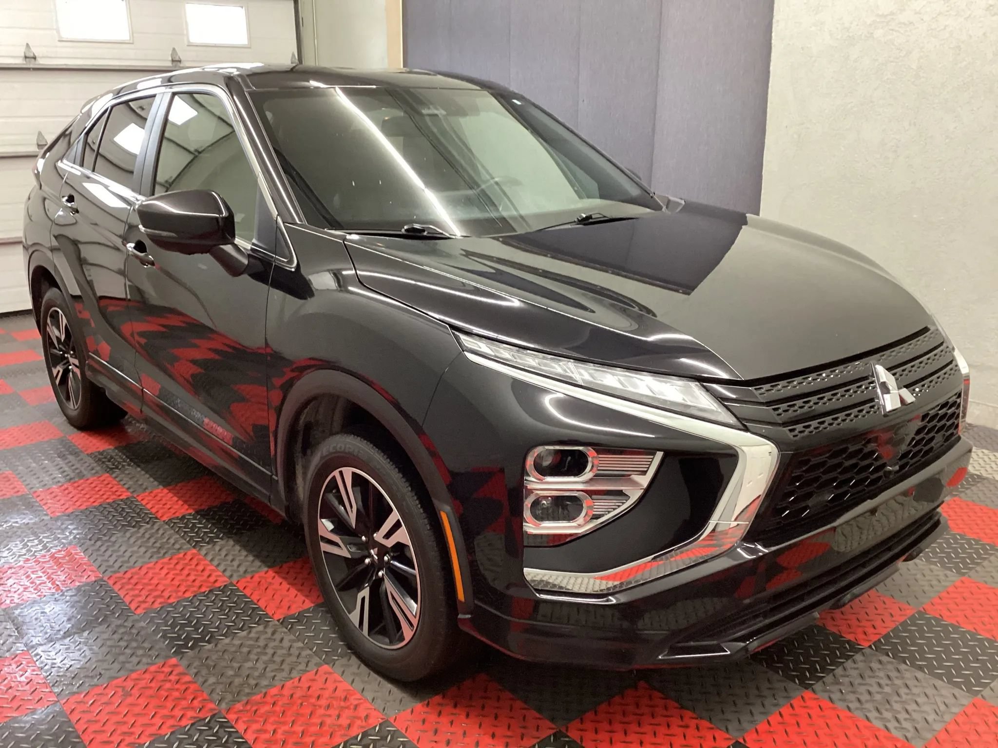 Used 2024 Mitsubishi Eclipse Cross SE AWD/4WD image 2