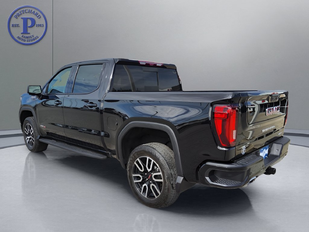 Used 2023 GMC Sierra 1500 AT4 w/ AT4 Premium Package AWD/4WD image 5