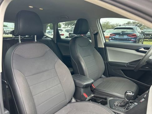 Used 2022 Volkswagen Taos SE image 43