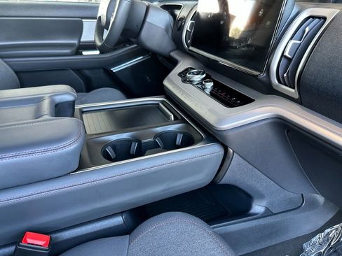 Certified 2025 Ford Expedition Active AWD/4WD image 16