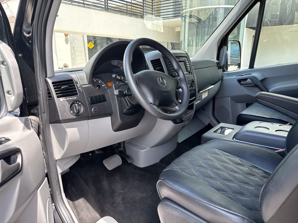 Used 2017 Mercedes-Benz Sprinter 2500 image 24