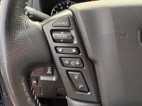 Used 2022 Nissan Frontier SV AWD/4WD image 18