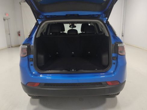 Used 2022 Jeep Compass Latitude AWD/4WD image 29
