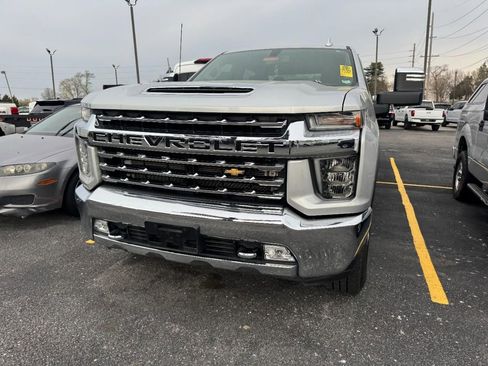 Used 2023 Chevrolet Silverado 2500 LTZ w/ Gooseneck/5TH Wheel Package image 2