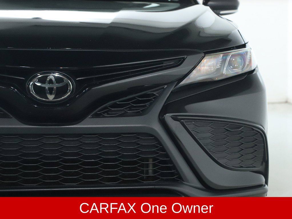 Used 2024 Toyota Camry SE FWD image 9