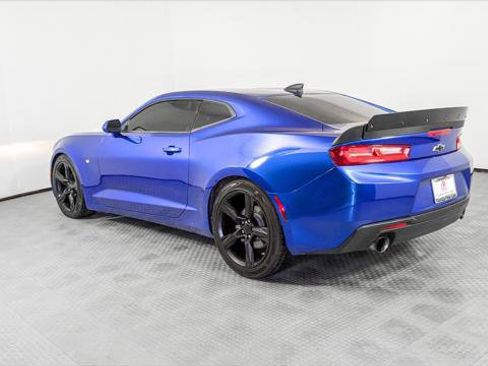 Used 2018 Chevrolet Camaro LT image 6