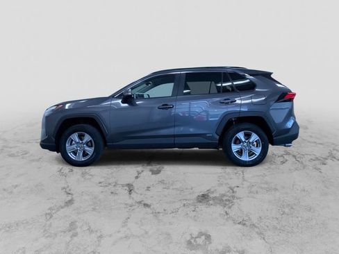 Used 2025 Toyota RAV4 XLE image 7