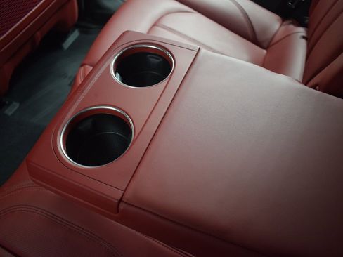 Used 2022 Maserati Levante Modena image 23