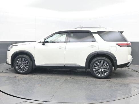 Certified 2024 Nissan Pathfinder SL w/ SL Premium Package image 5