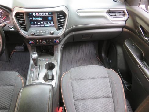 Used 2017 GMC Acadia SLE w/ Driver Alert Package I image 15