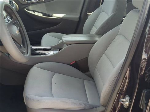 Used 2021 Chevrolet Malibu LT FWD image 15