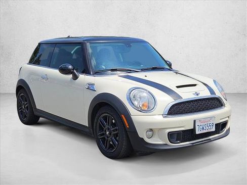 Used 2013 MINI Cooper S FWD image 3