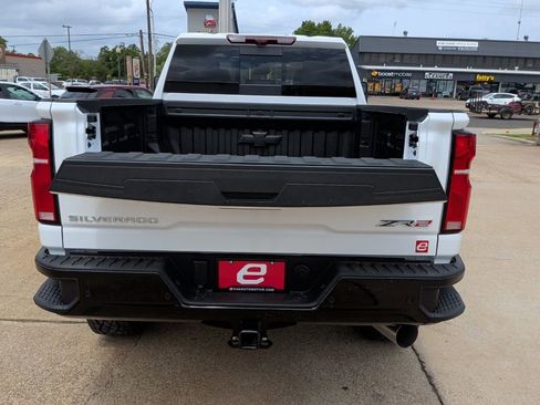 New 2026 Chevrolet Silverado 2500 ZR2 AWD/4WD image 45