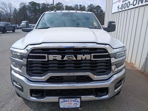 New 2026 RAM 5500 Tradesman w/ Chrome Appearance Group image 9