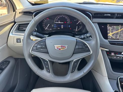 Used 2019 Cadillac XT5 Luxury image 11
