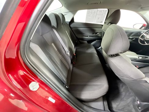 Used 2023 Hyundai Elantra SEL w/ Convenience Package image 26