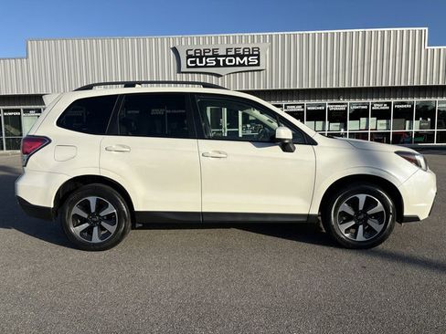 Used 2018 Subaru Forester 2.5i Premium image 2