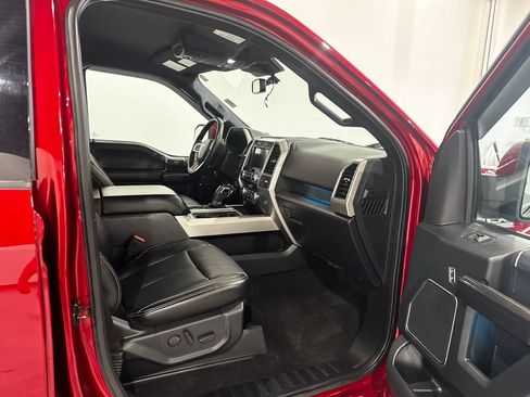 Used 2019 Ford F150 Lariat w/ Equipment Group 502A Luxury AWD/4WD image 23