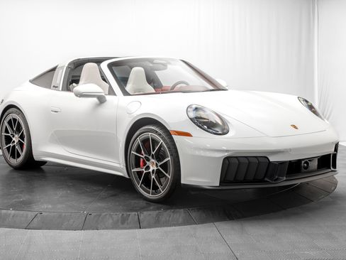 Certified 2026 Porsche 911 Targa 4 GTS AWD/4WD image 9