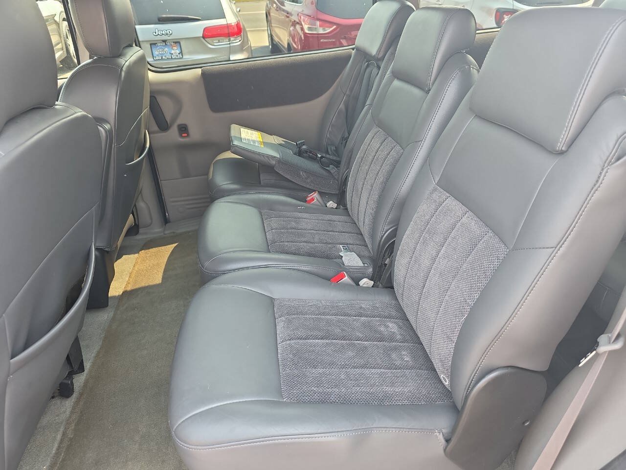 Used 2003 Chevrolet Venture Warner Brothers w/ Security Package FWD image 11
