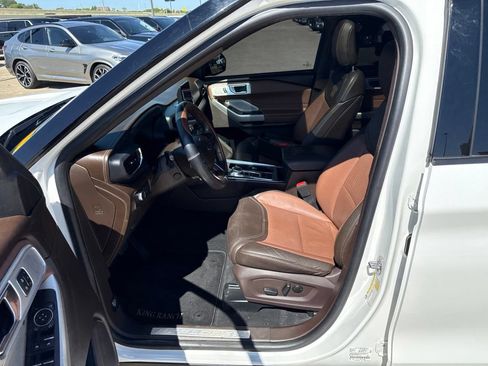 Used 2022 Ford Explorer King Ranch w/ Technology Package RWD image 19