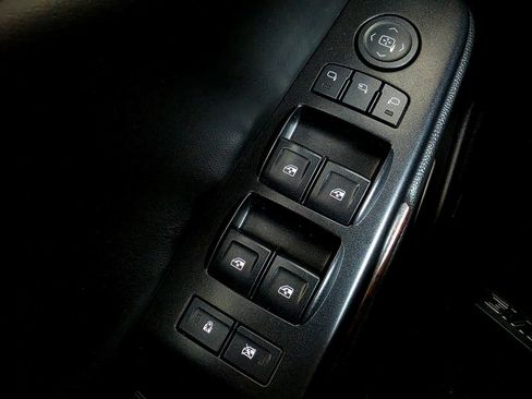 Used 2016 GMC Yukon SLT w/ Open Road Package AWD/4WD image 23