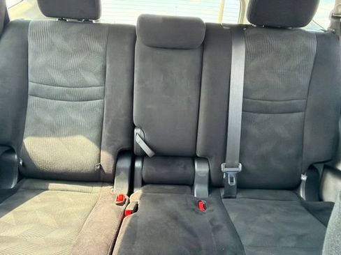 Used 2016 Nissan Rogue S w/ S Family Package FWD image 19