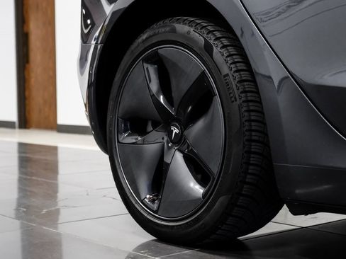 Used 2018 Tesla Model 3 Long Range image 64