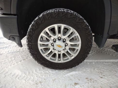 Used 2022 Chevrolet Silverado 3500 High Country image 28