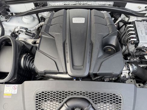 Used 2023 Porsche Macan S image 26