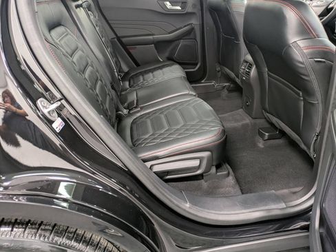 Used 2023 Ford Escape ST-Line Elite w/ Premium Technology Package AWD/4WD image 27