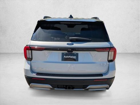 New 2026 Ford Explorer Platinum RWD image 7