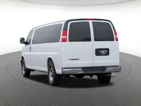 Used 2025 Chevrolet Express 3500 LT w/ LT Preferred Equipment Group RWD image 7