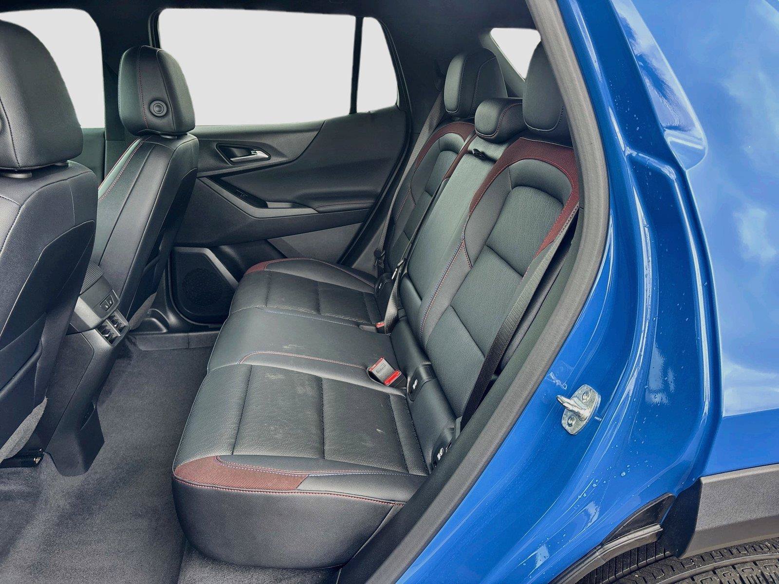 Used 2025 Chevrolet Equinox RS w/ Safety and Technology Package FWD image 23