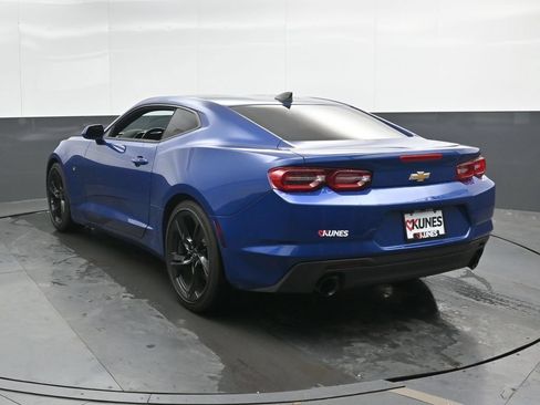 Used 2020 Chevrolet Camaro LT RWD image 9