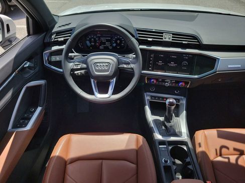 Certified 2025 Audi Q3 2.0T Premium w/ Convenience Package AWD/4WD image 22