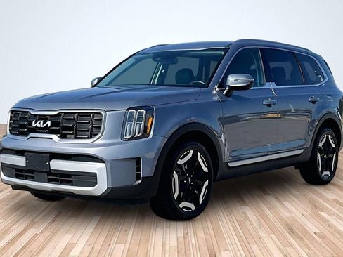 Used 2025 Kia Telluride S FWD image 1