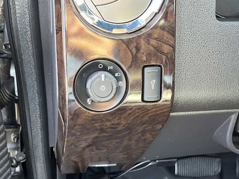 Used 2016 Ford F250 Platinum w/ FX4 Off-Road Package image 27