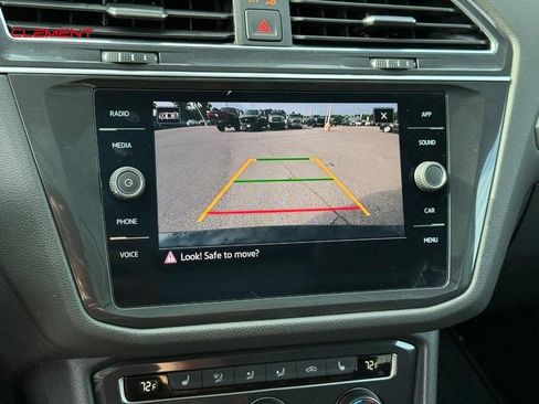 Used 2021 Volkswagen Tiguan SE FWD image 29