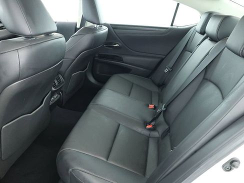 Used 2024 Lexus ES 350 w/ Premium Package image 17