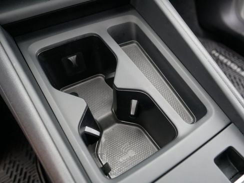 Certified 2026 Volkswagen Tiguan SE AWD/4WD image 32