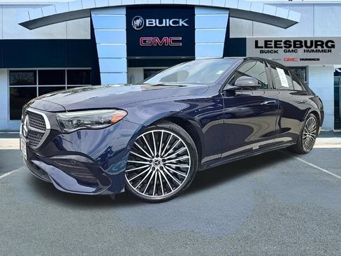 Used 2025 Mercedes-Benz E 350 4MATIC Sedan image 3
