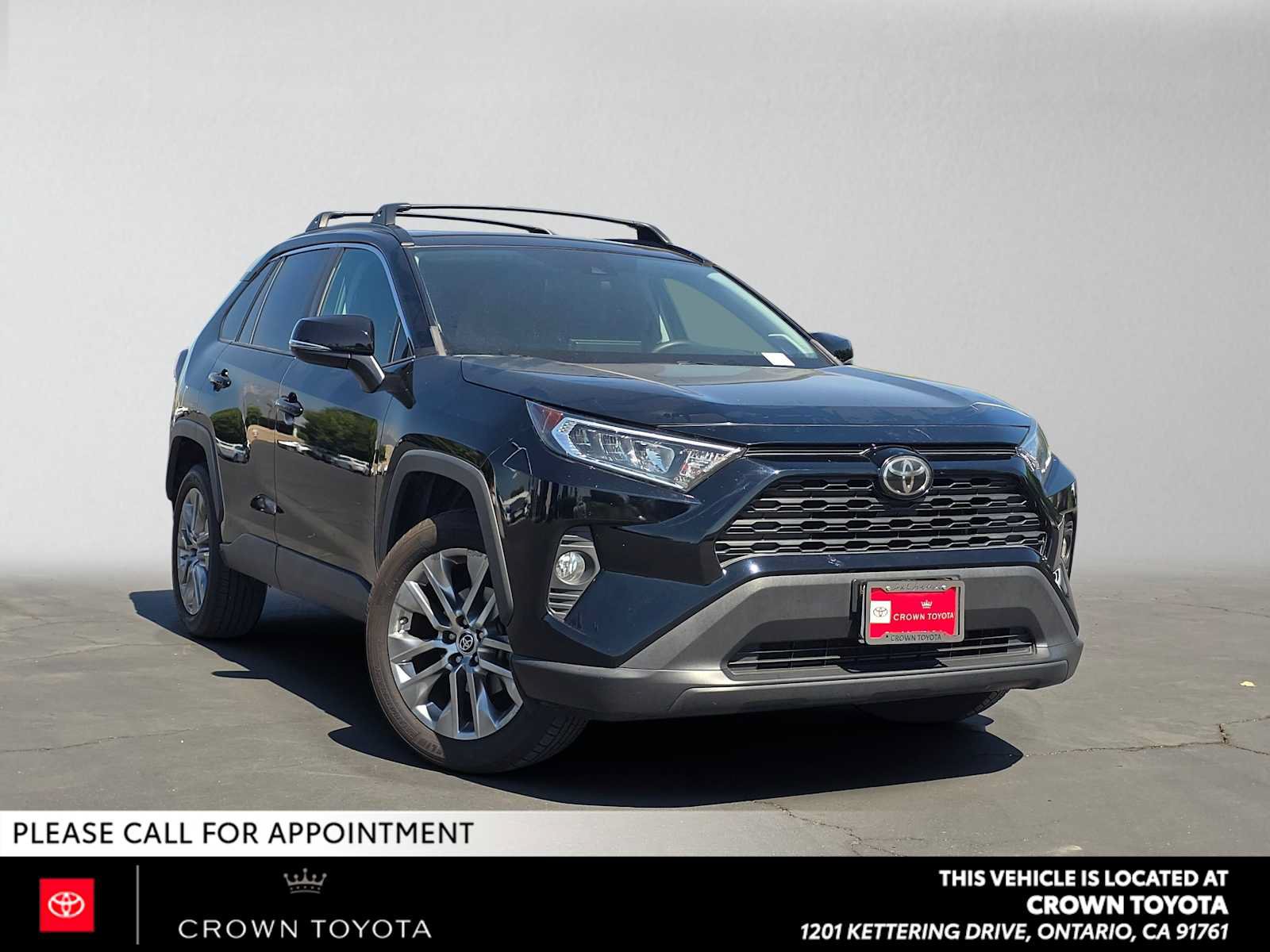 Used 2019 Toyota RAV4 XLE Premium w/ Carpet Mat Package FWD image 1