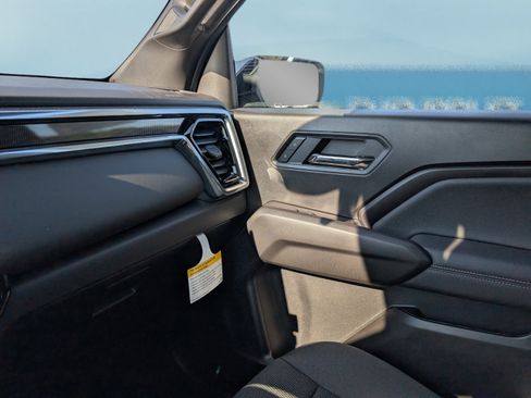 New 2026 GMC Canyon Elevation w/ Convenience Package RWD image 29